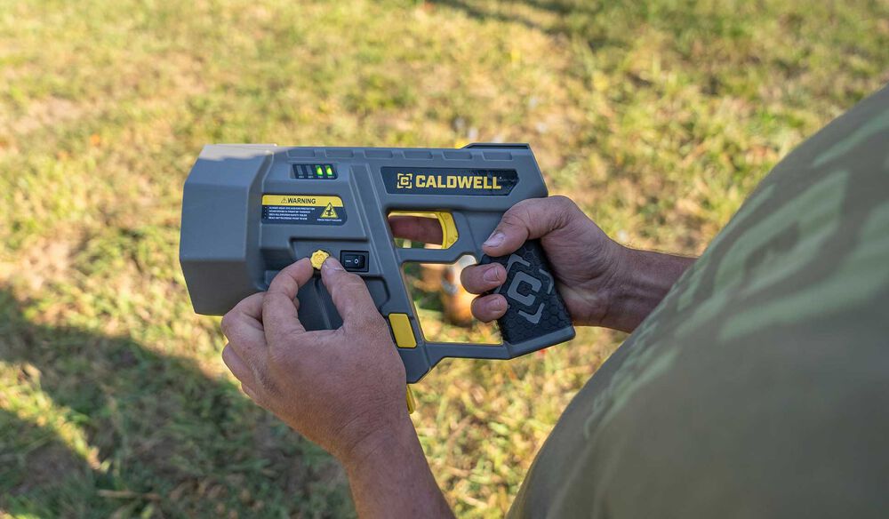 ClayCopter&reg; Hand-Held Thrower