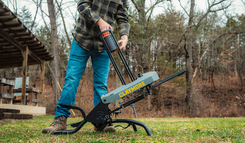 CLAYMORE TARGET THROWER